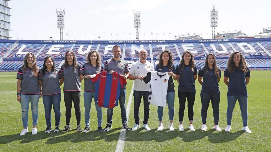 Técnicos y capitanas quieren hacer historia en el Derbi