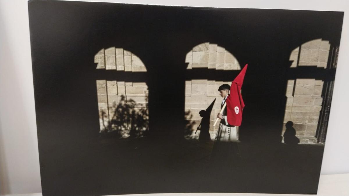 Tercera mención del concurso de la Junta Pro Semana Santa. Autora: Lucia Gonzalo Ibáñez. Lema: rock. Título: El cofrade.