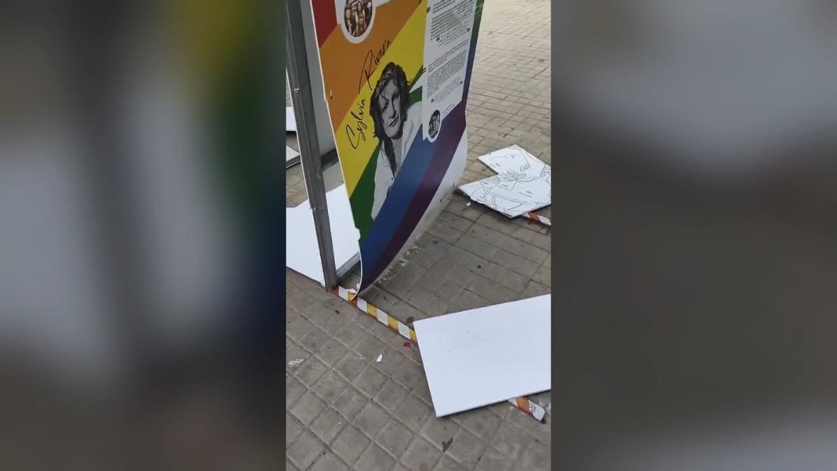Vandalizan la exposición LGTBI de Aldaia tras la celebración el triunfo del Mundial