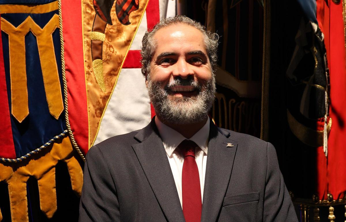 Miguel Espí señala la identidad de caballería para la Filà Realistes.