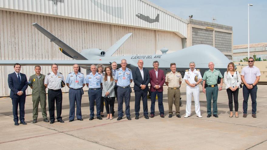 Exhibición del dron Predator en el Aeródromo Militar de Lanzarote