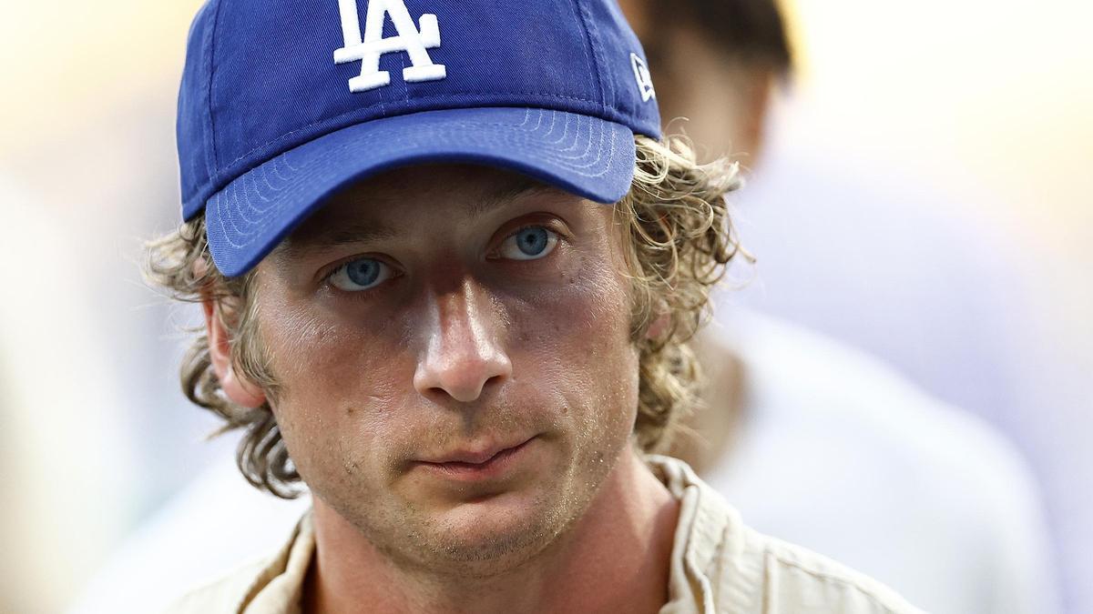 Quién es Jeremy Allen-White, el supuesto nuevo novio de Rosalía