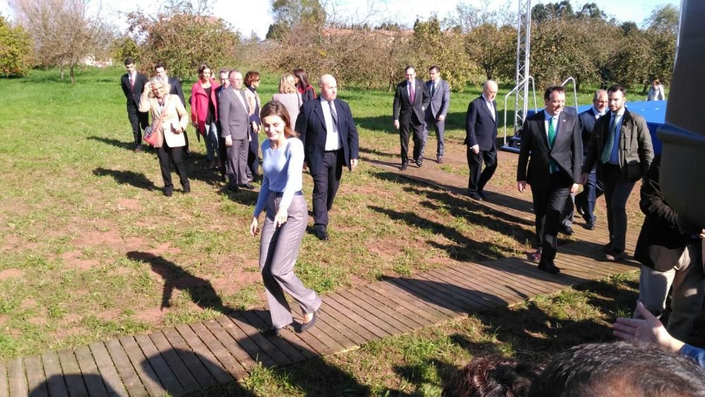 Poreñu celebra el Pueblo Ejemplar con los Reyes