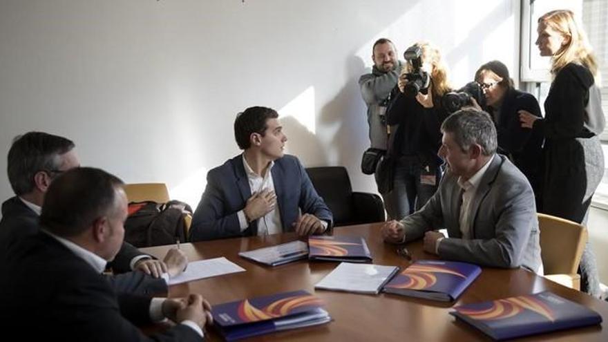 Ciudadanos pide al PSOE que sea fiel al pacto firmado