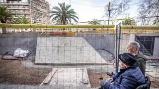 El ayuntamiento para las obras de laS polémicas escaleras de Diagonal con Castillejos