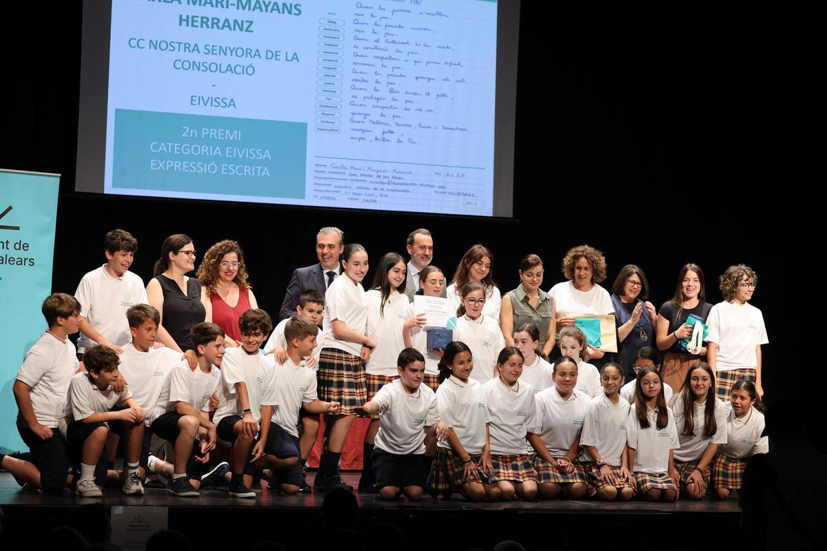 Todas las imágenes de la XXII edición del concurso de dibujo 'Un Parlament per a tothom'.
