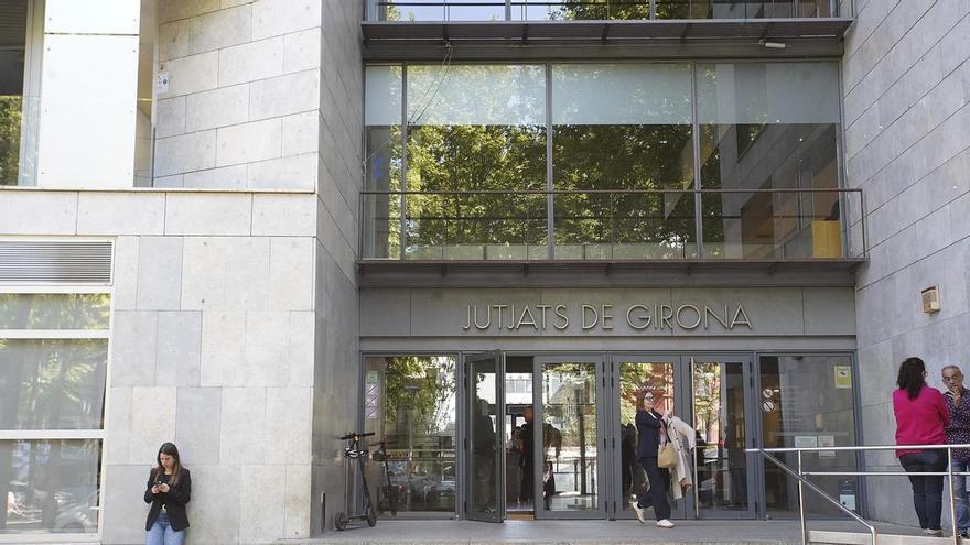 Denuncien a Competència els jutges de la Secció Civil de Girona per presumptament fixar els imports de les costes en plets bancaris