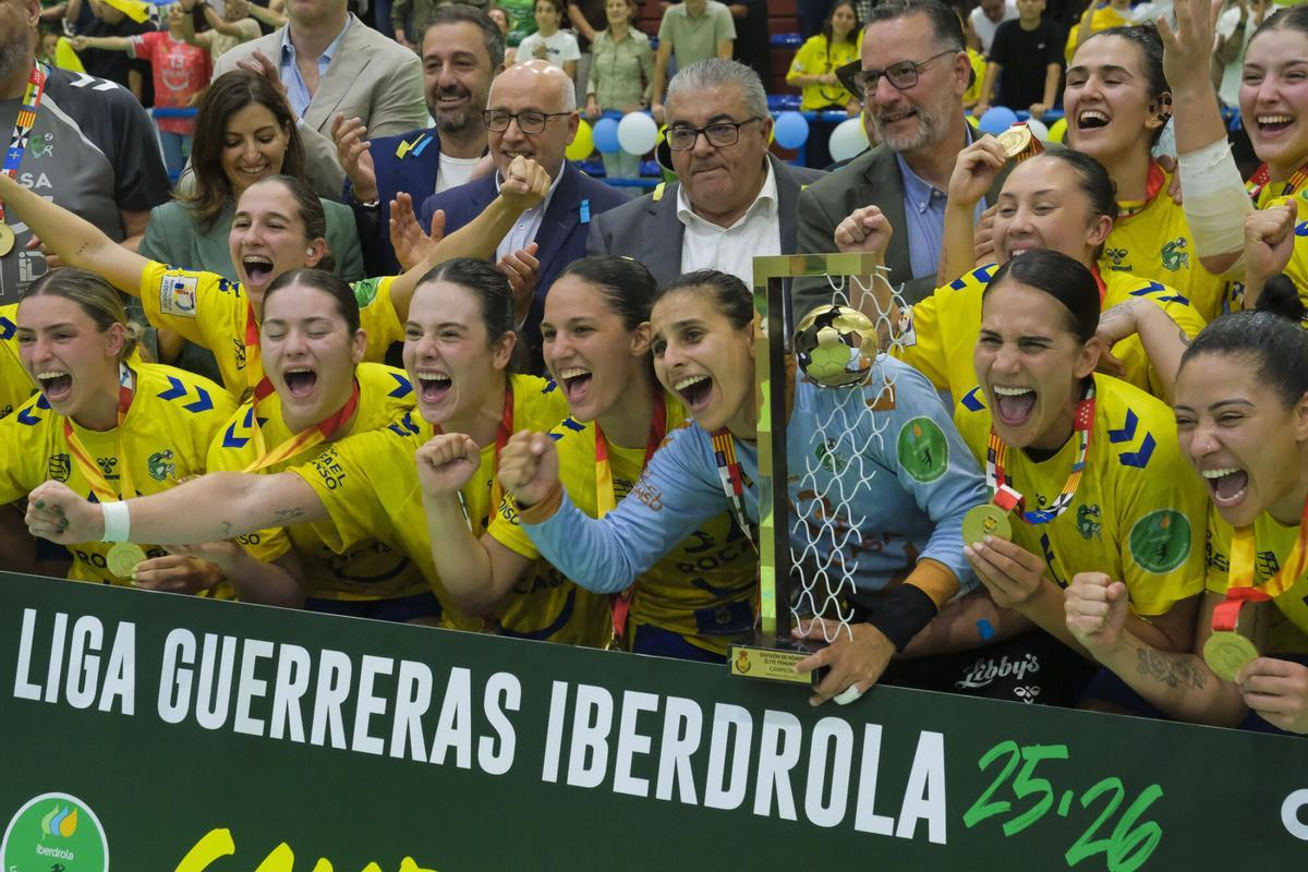 El Rocasa Gran Canaria se corona en la Liga Guerreras Iberdrola por segunda vez siete años