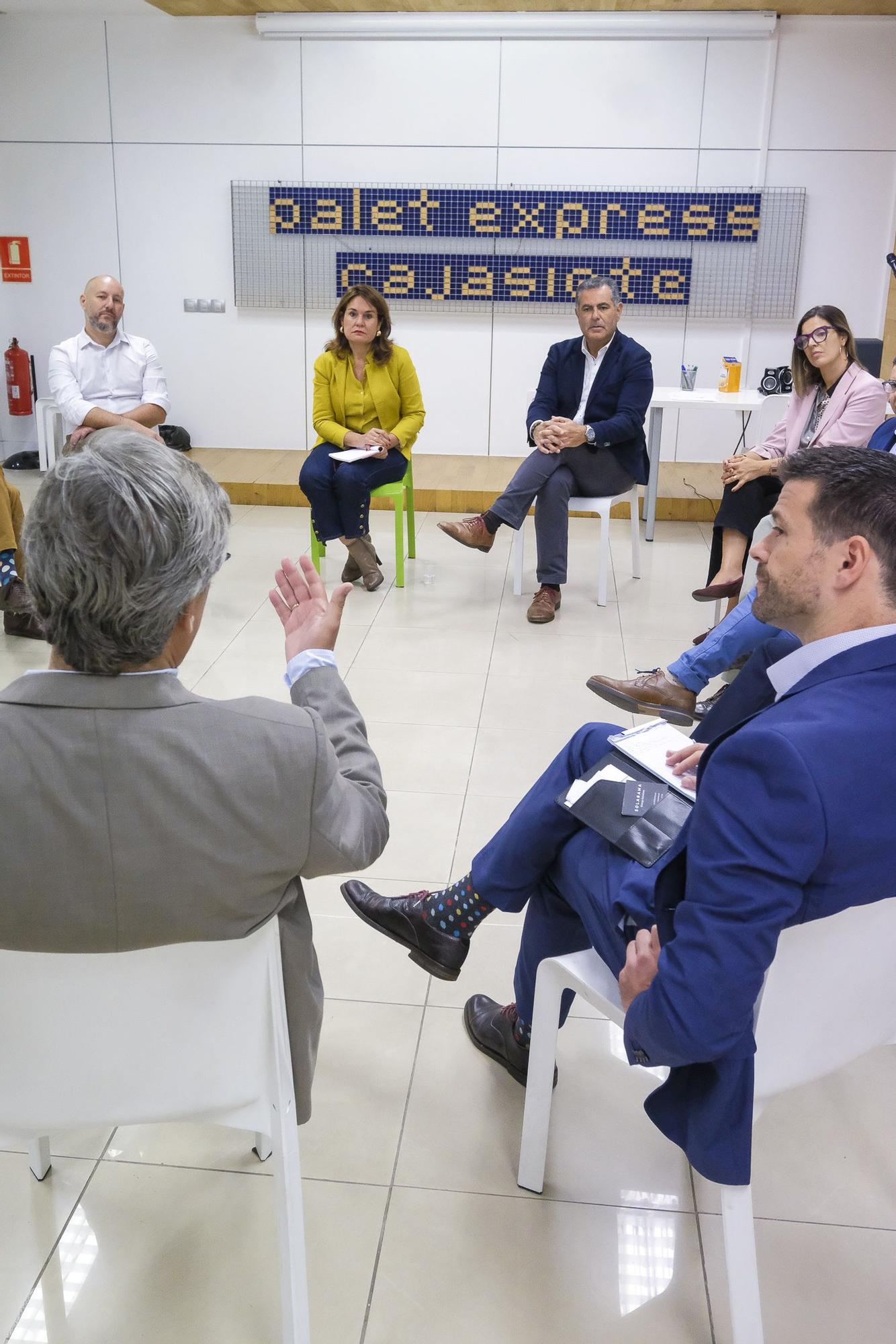 Un día en la campaña electoral de Jimena Delgado, candidata del PP al Ayuntamiento de Las Palmas de Gran Canaria