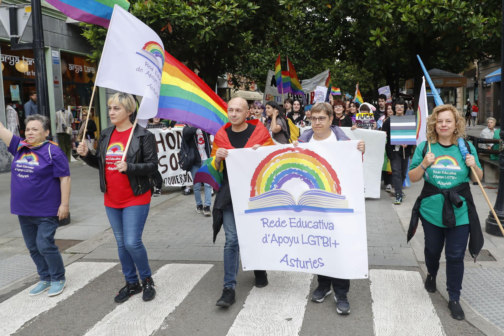 En imágenes: así fue la manifestación del orgullo LGTB en Gijón