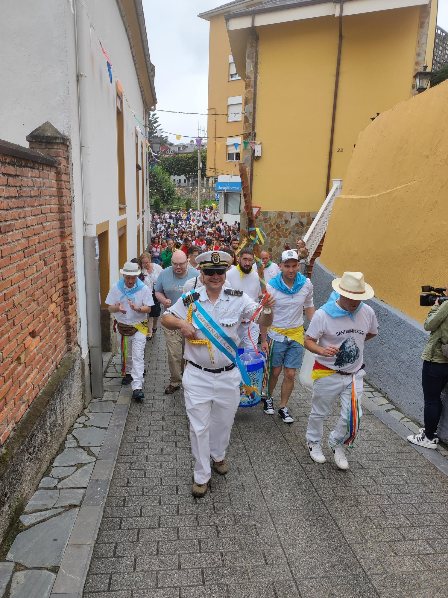 En imágenes: Así fue la salida de los romeros para celebrar la jira que cierra Las Telayas