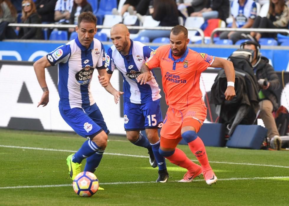 El Dépor golea a Las Palmas para cerrar la Liga