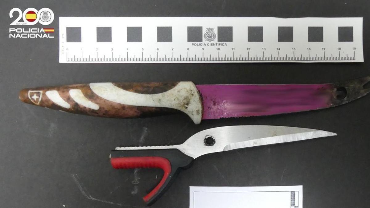 PUÑALADAS EN MALLORCA / El detenido por apuñalar a un hombre frente a Son Moix, en Palma, golpeó primero a su mujer con una barra de hierro