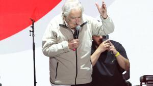 Pepe Mujica reaparece en acto de cierre de campaña: Hay que trabajar por la esperanza