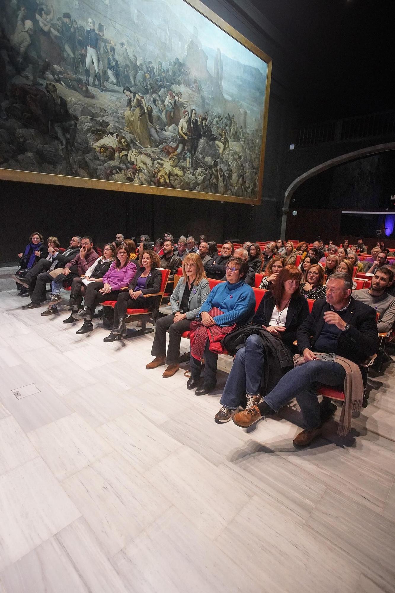 Les millors imatges de l'Acte institucional amb motiu del Dia Internacional per a l'Eliminació de la Violència vers les Dones