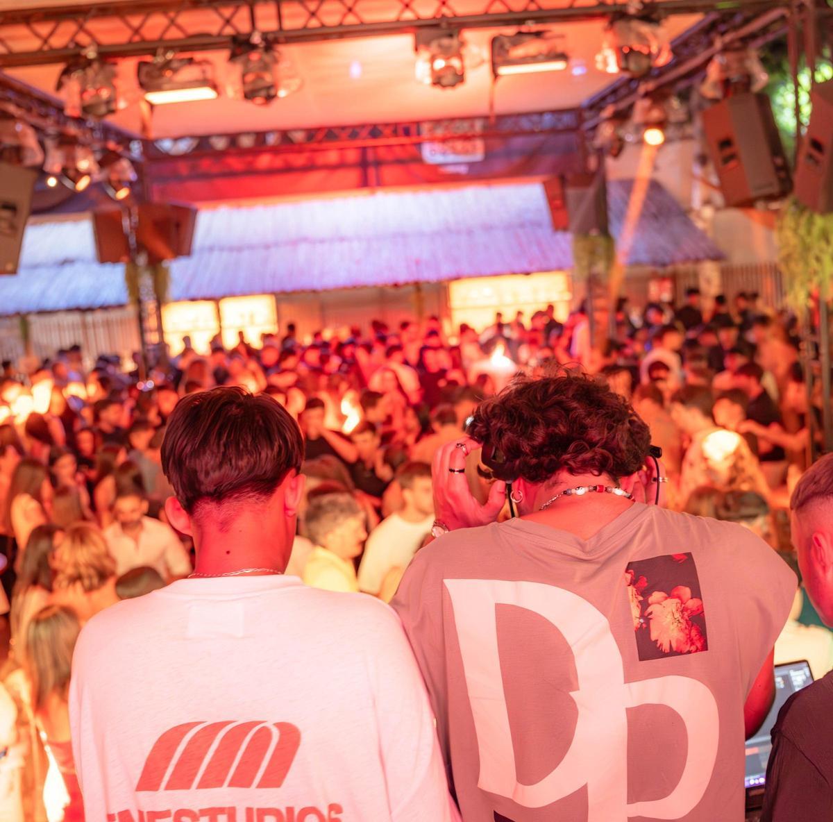 La música y el buen ambiente son sellos identificativos de Calima Club.