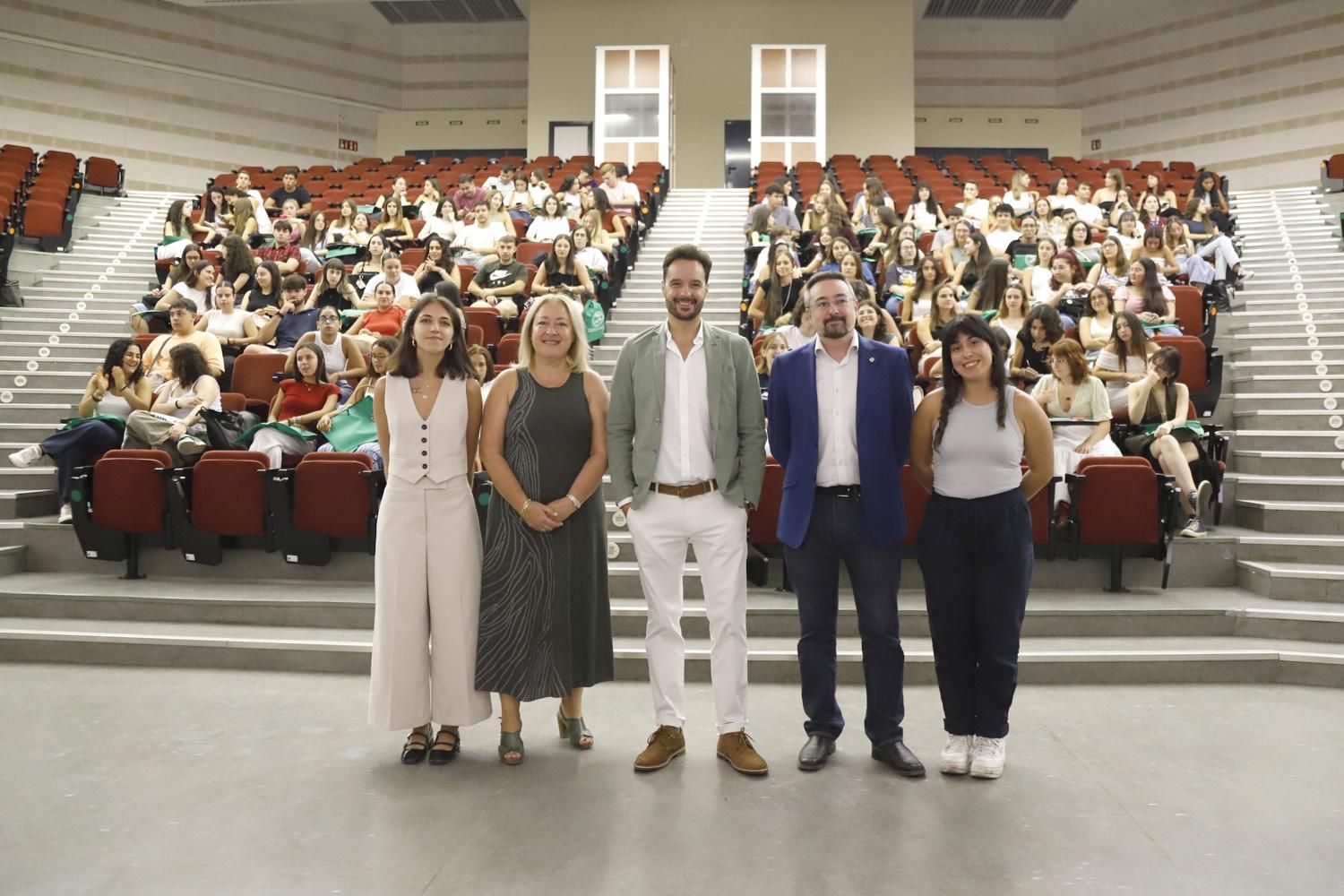 El retorno de la actividad a los institutos y la Universidad, en imágenes