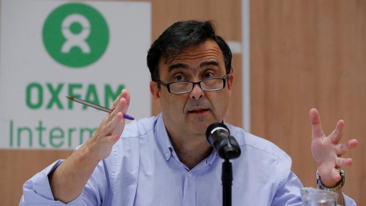 José María Vera, presidente de Intermón Oxfam, durante la rueda de prensa, en Madrid, el 15 de febrero.