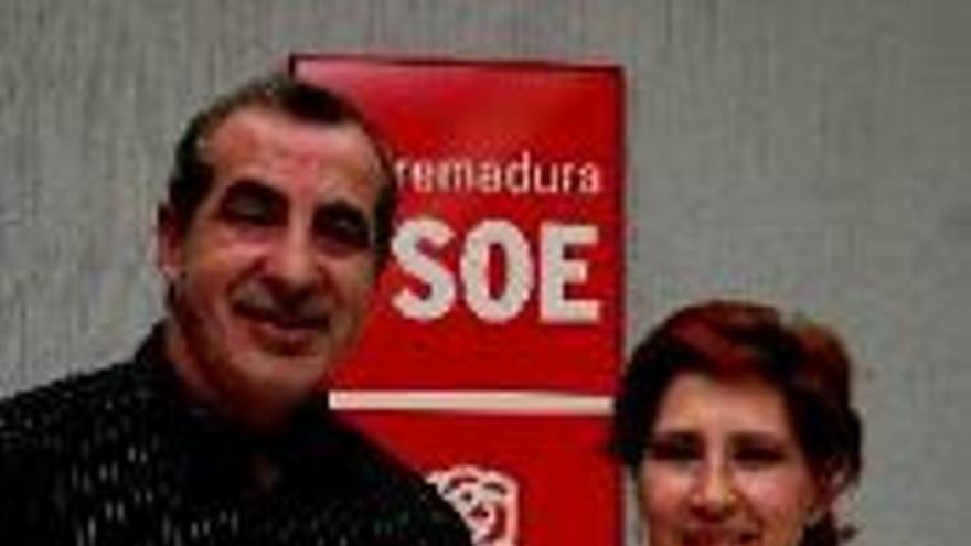 El PSOE cree &quot;lamentable&quot; que Saponi hable de relevo