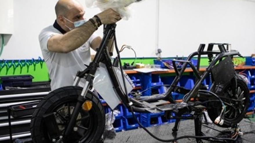 Vigo encabeza la carrera para acoger una planta del líder español en motos eléctricas