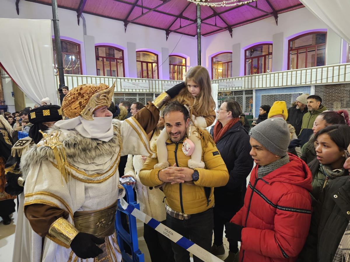 EN IMÁGENES: APOTEOSIS DE LOS MAGOS EN VILLAVICIOSA EN IMÁGENES: APOTEOSIS DE LOS MAGOS EN VILLAVICIOSA