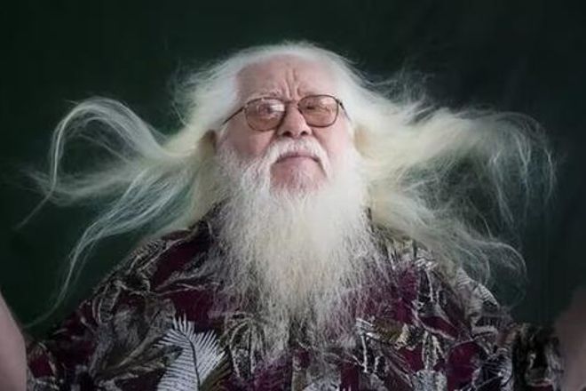 En Brasil le llamaban “El brujo” y Miles Davis le apodó “el albino loco”.