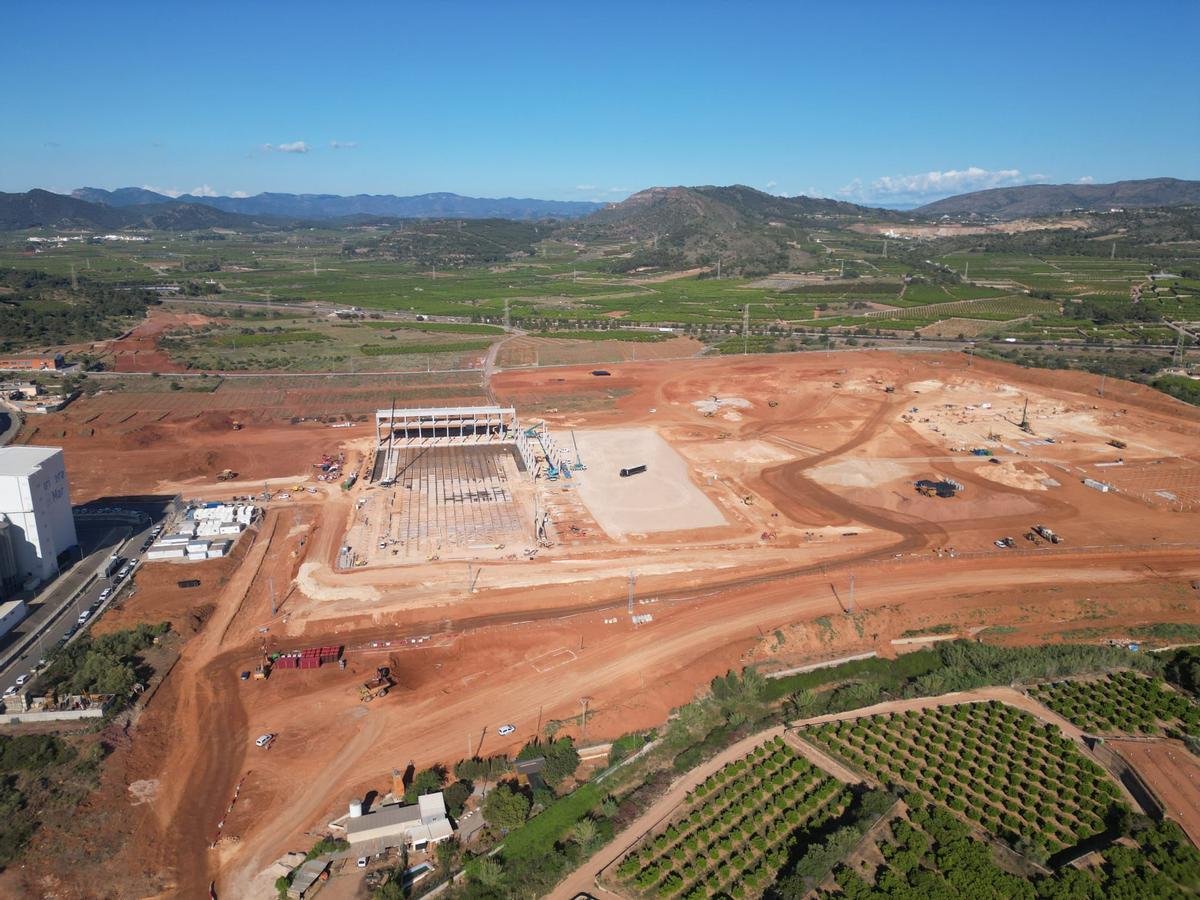 Así se ven desde el aire los nuevos accesos y el futuro centro logístico de JYSK en Almenara