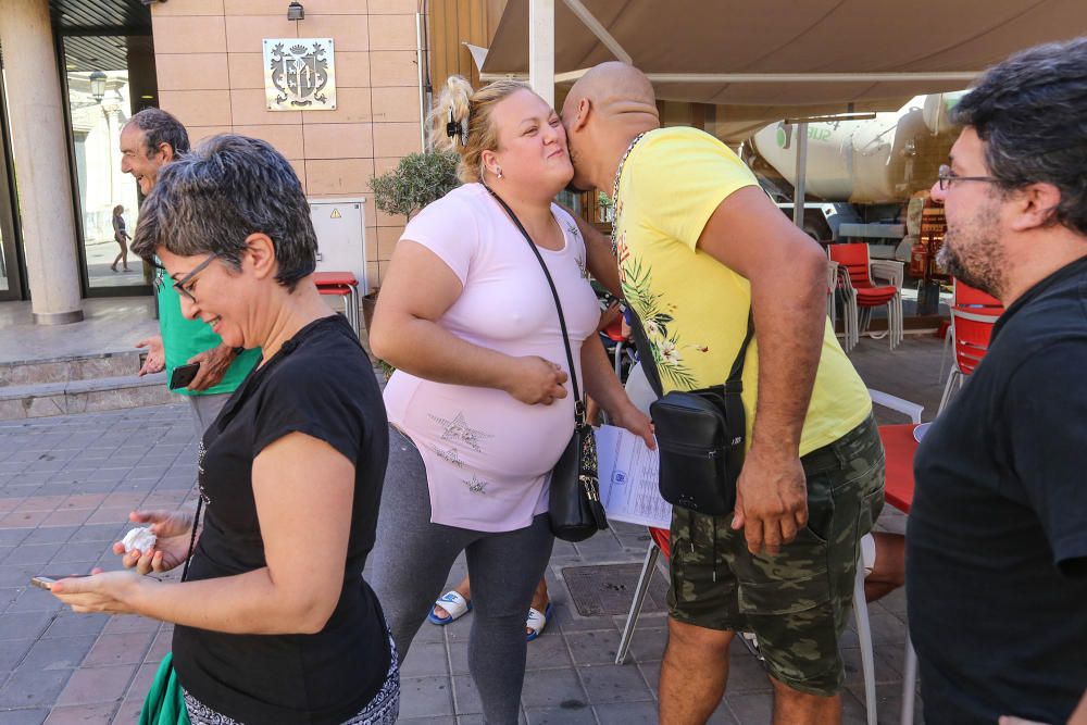 El Ayuntamiento denegó en un principio la autorización para registrar a la vecina en la vivienda, ocupada a un banco hace siete meses