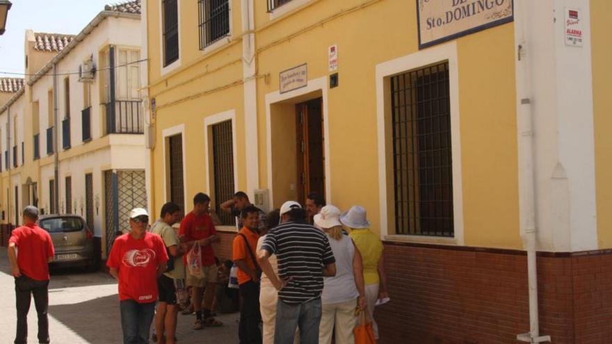 Venta de Lotería de Navidad en el Comedor de Santo Domingo
