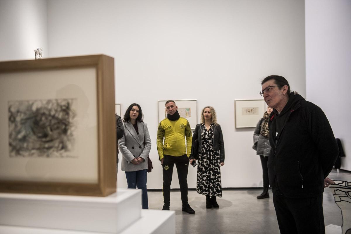 Galería | Ocho alumnos del Centro Penitenciario de Cáceres visitan el museo Helga de Alvear