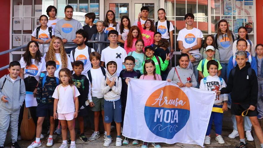 Alguno de los niños que acudieron a las actividades de Arousa Moza en la mañana de ayer. | // IÑAKI ABELLA