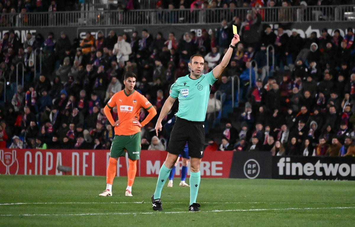 El Eldense cae eliminado de la Copa del Rey frente al Valencia (0-2)