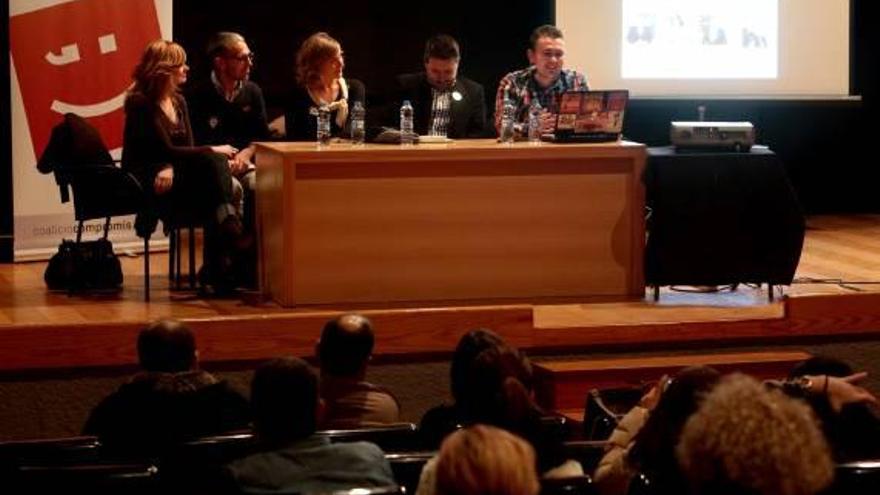 Charla sobre el cierre de RTVV en La Nucía