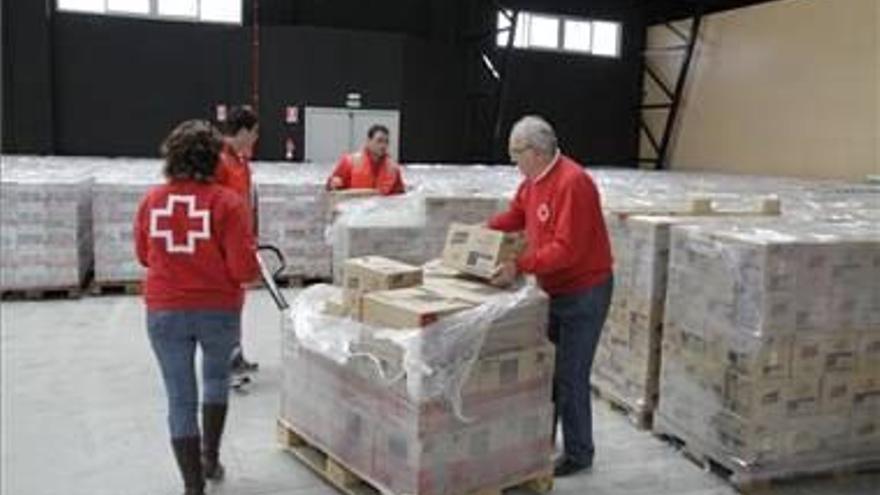 Cruz Roja inicia el reparto de 600.000 kilos de comida desde la localidad