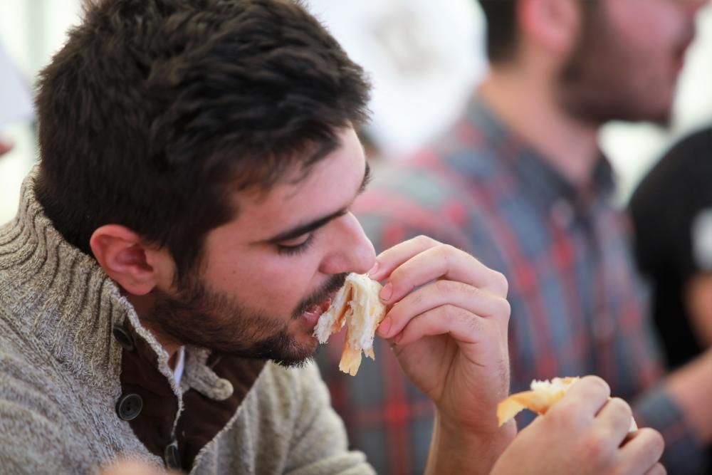 Concurso de comer ensaimadas