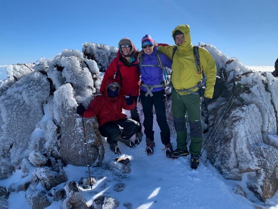 De caminata por las nieves del Teide