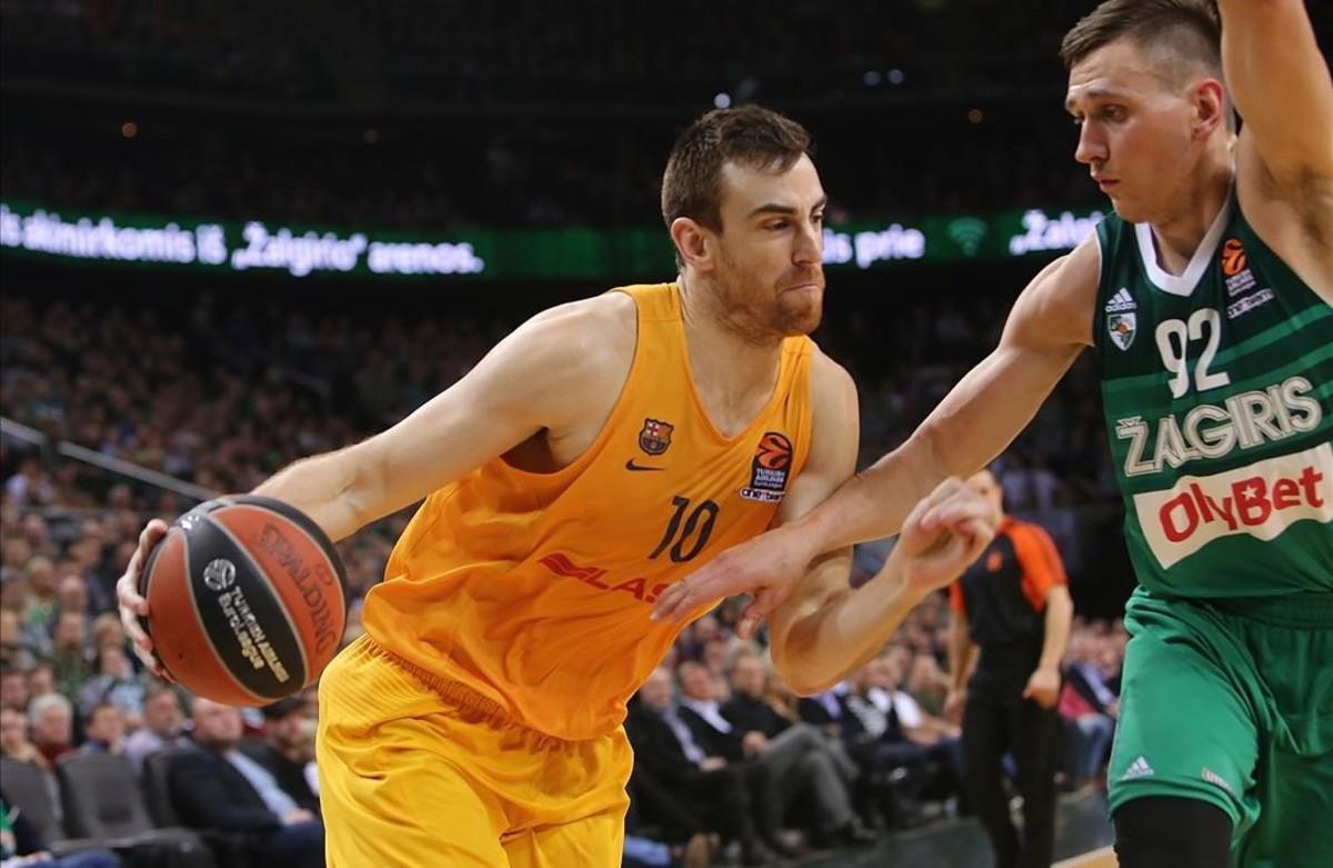 lmendiola37144598 kaunas  lithuania   february 02  victor claver   10 of fc ba170202202545