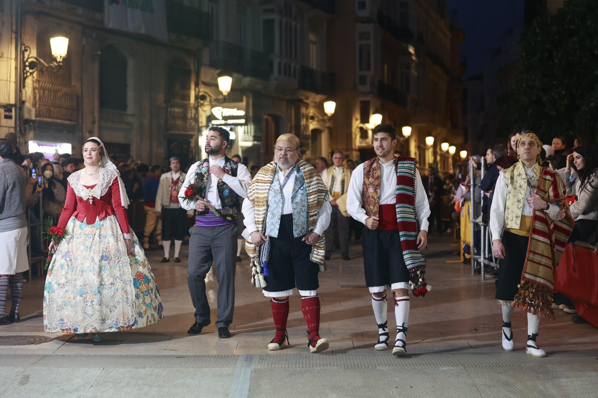 Búscate en el segundo día de ofrenda por la calle Quart (entre las 19:00 a las 20:00 horas)