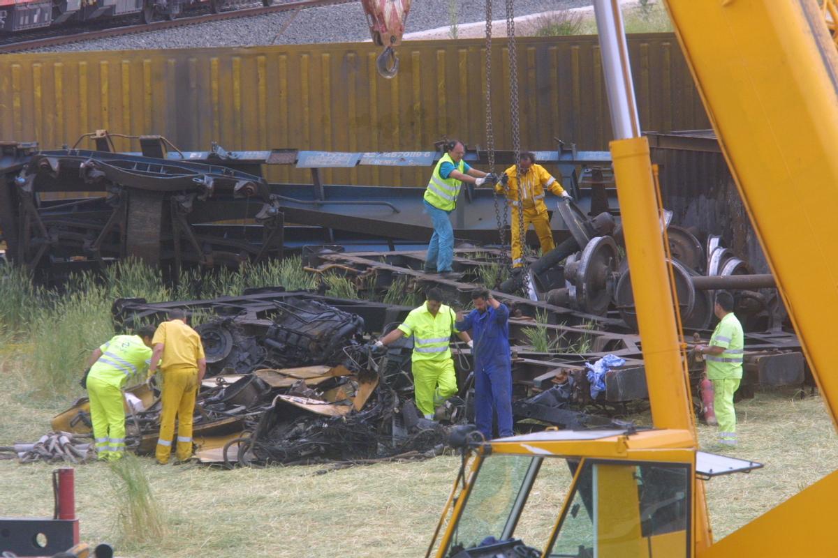 Las imágenes del trágico accidente ferroviario de Chinchilla que salpicó de lleno a la Región de Murcia