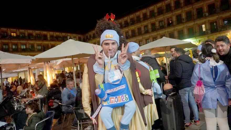 Córdoba vive en La Corredera su última noche de Carnaval