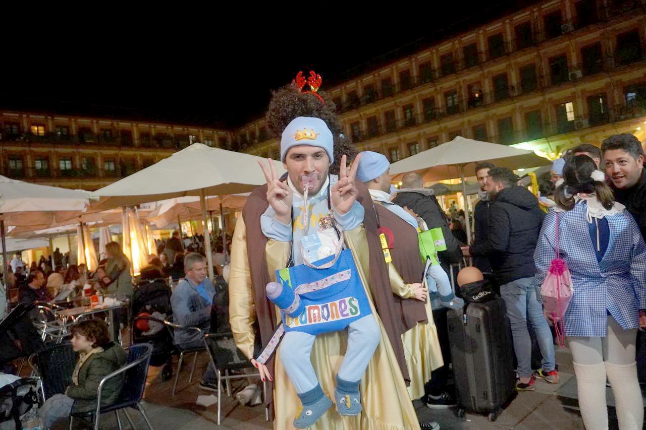 El Carnaval de Córdoba disfruta de una noche especial en la Corredera