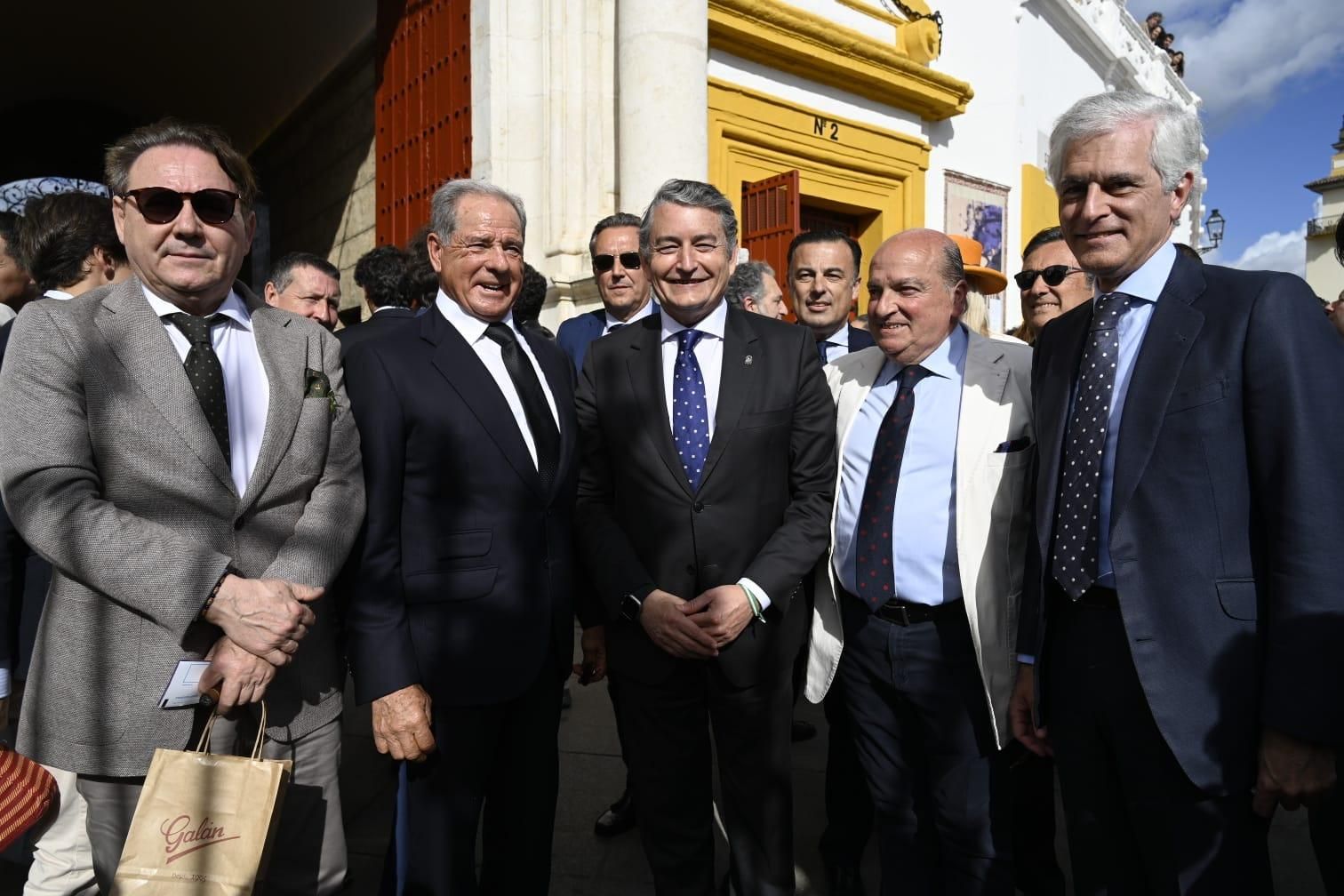 Ricardo Velasco, Paco Ojeda, Antonio Sanz, Luis Miguel Martín Rubio y Adolfo Suárez Illana.jpeg