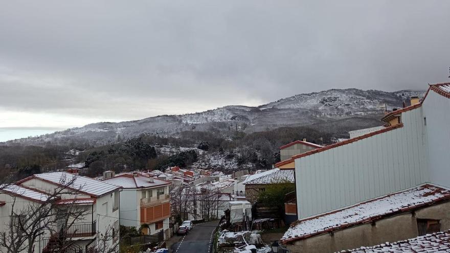 La AEMET avisa: Alerta amarilla por viento y nieve en el norte de Extremadura