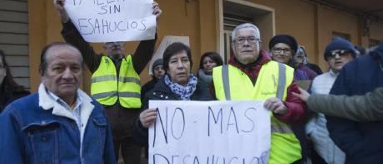 Protesta ante uno de los últimos desahucios en Benimaclet.