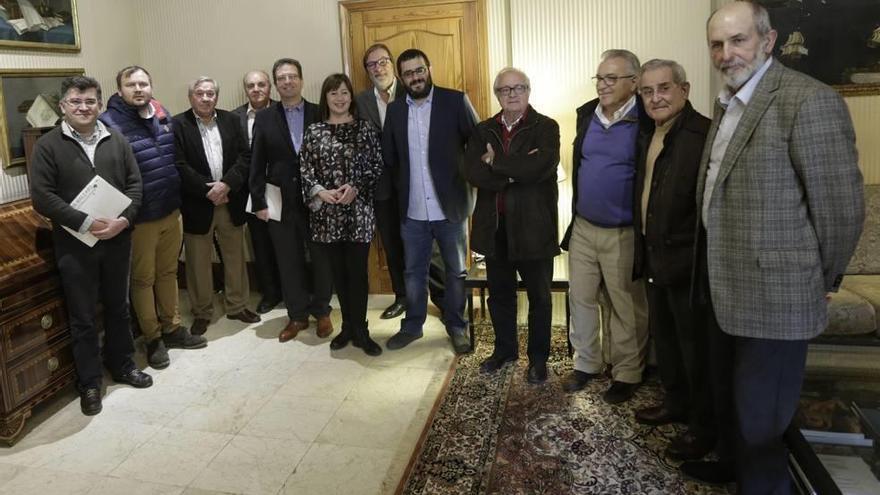 Armengol y Vidal con los representantes de Asaja y su presidente Joan Company.