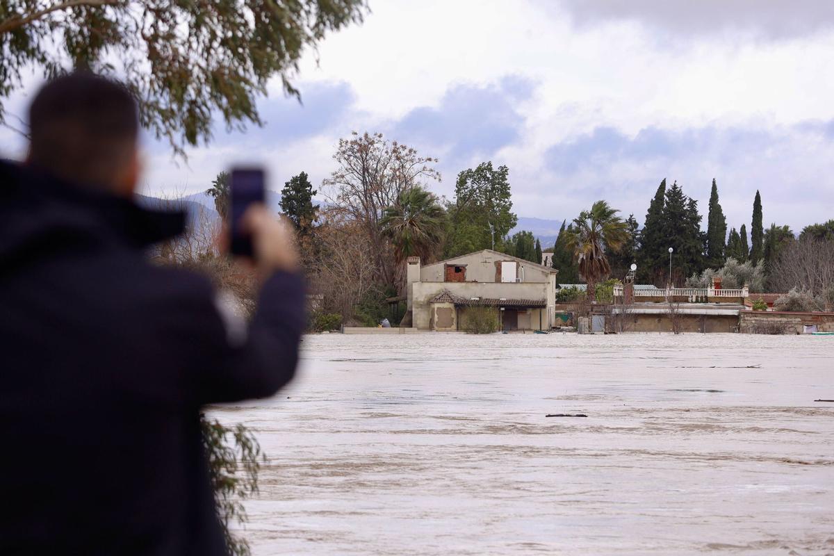 Parcela anegada en Guadalvalle.