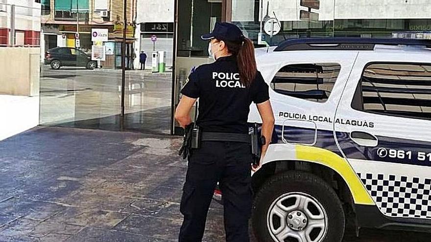 La Policía Local d&#039;Alaquàs dissol una festa. | L-EMV