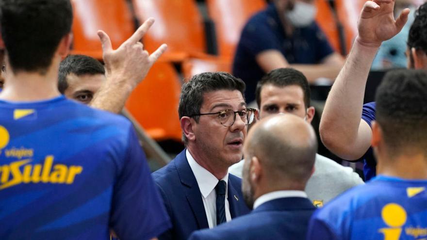 Fotis Katsikaris durante el partido de este lunes ante San Pablo Burgos