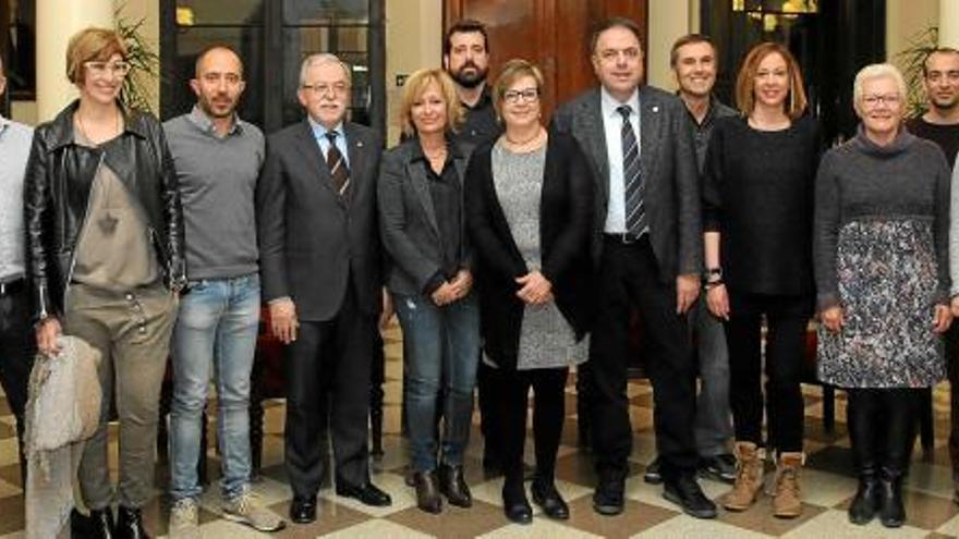 Els regidors del nou govern de la ciutat de Manresa, que és format per Convergència i Esquerra. A la fotografia hi falta Antoni Llobet
