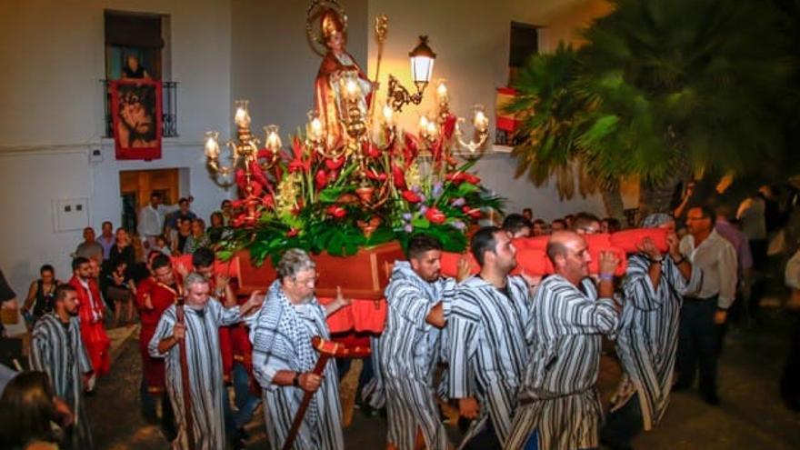 Las fiestas de Moros y Cristianos de Altea se celebran en honor a Sant Blai.